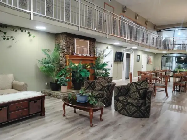 Americana Inn 8