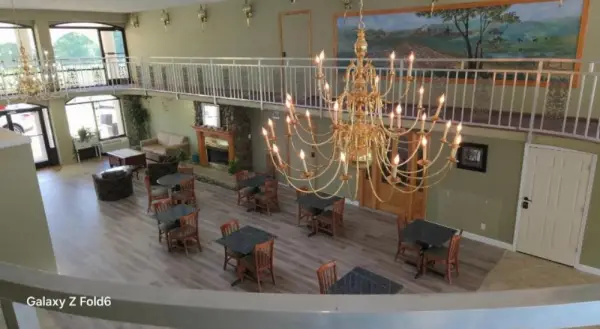 Americana Inn 9